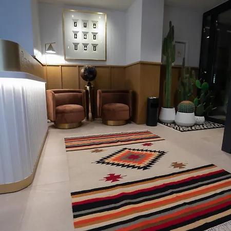 Central Inn Hotel Otel Tiran