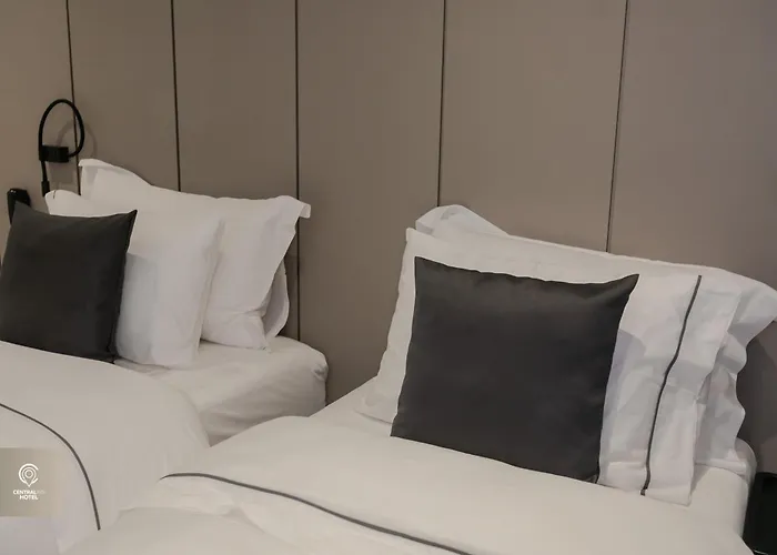 Central Inn Hotel 4*