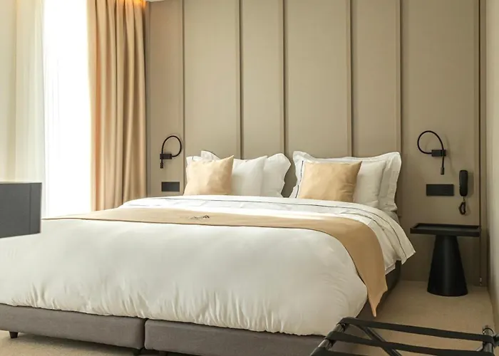 Otel Central Inn Hotel 4*