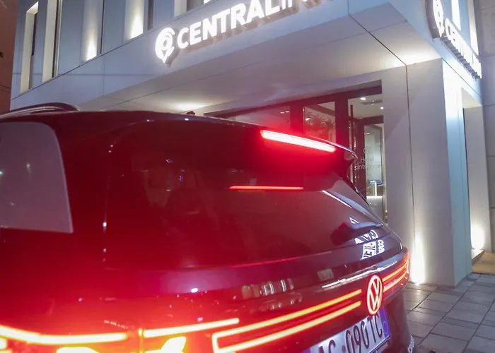 מלון Central Inn Hotel 4*