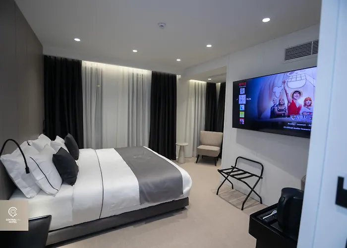 Otel Central Inn Hotel 4*