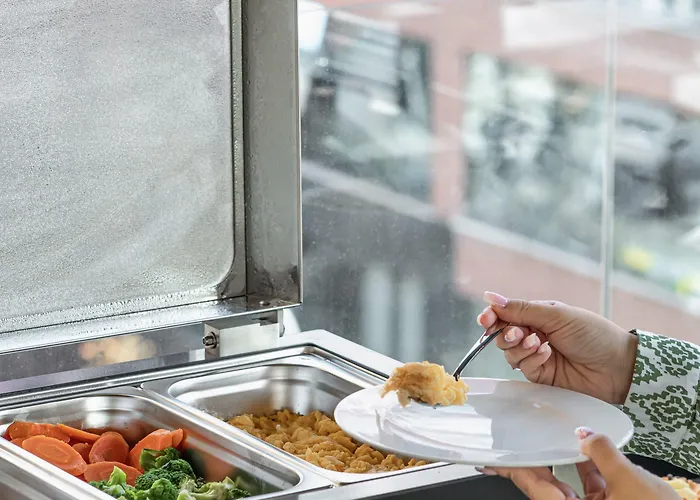 Central Inn Hotel Otel Tiran