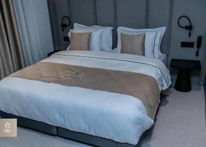 Otel Central Inn Hotel 4*