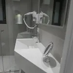 Hotel Central Inn Hotel 4*