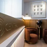 Central Inn Hotel 4* ティラナ