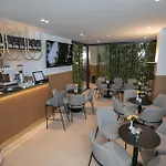 Central Inn Hotel ホテル ティラナ