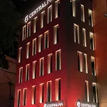 Central Inn Hotel 4*