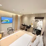 Central Inn Hotel 4* Tirana