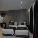 ホテル Central Inn Hotel ティラナ