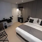 ホテル Central Inn Hotel 4*