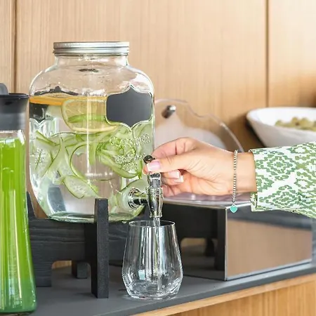 Central Inn Hotel Hotel 4*