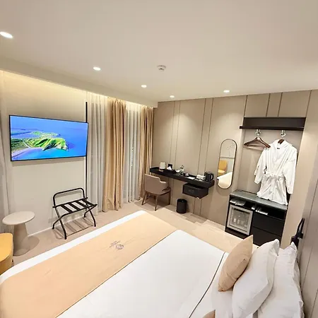 Central Inn Hotel 4* Τίρανα