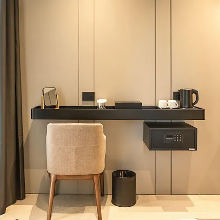 Central Inn Hotel 4*