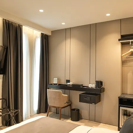 Central Inn Hotel 4* Τίρανα