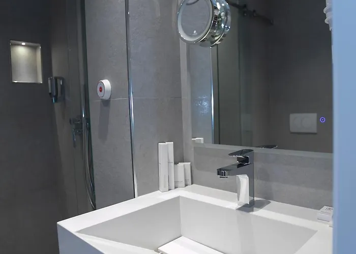 酒店 Central Inn Hotel 4*