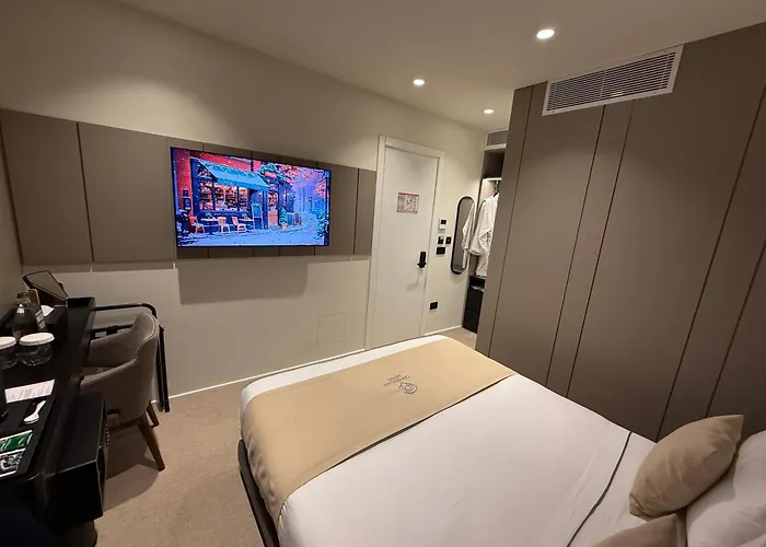 酒店 Central Inn Hotel 地拉那